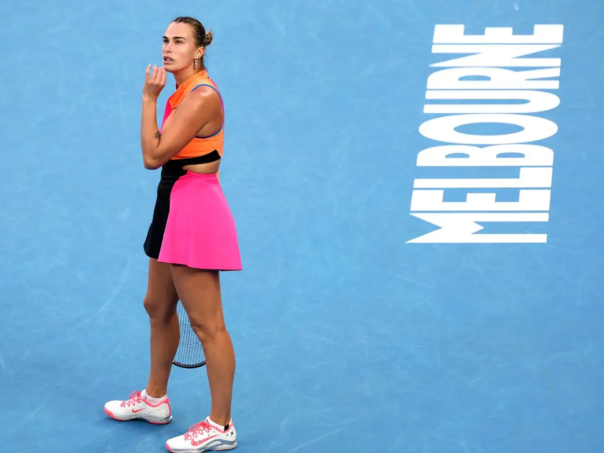 World no 1 Sabalenka makes shaky start at Australian Open 2026; manages selfie with Federer – WATCH World no 1 Sabalenka makes shaky start at Australian Open 2026; manages selfie with Federer – WATCH