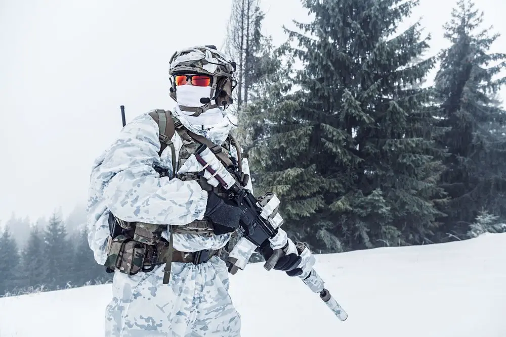 From snow goggles to thermal armor: What soldiers really wear in the Arctic