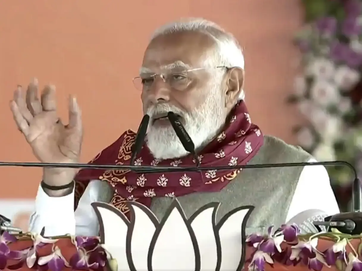 ‘Trinamool govt facilitating infiltration to build votebank, jeopardising future of Bengal’s youth’: PM Modi ‘Trinamool govt facilitating infiltration to build votebank, jeopardising future of Bengal’s youth’: PM Modi