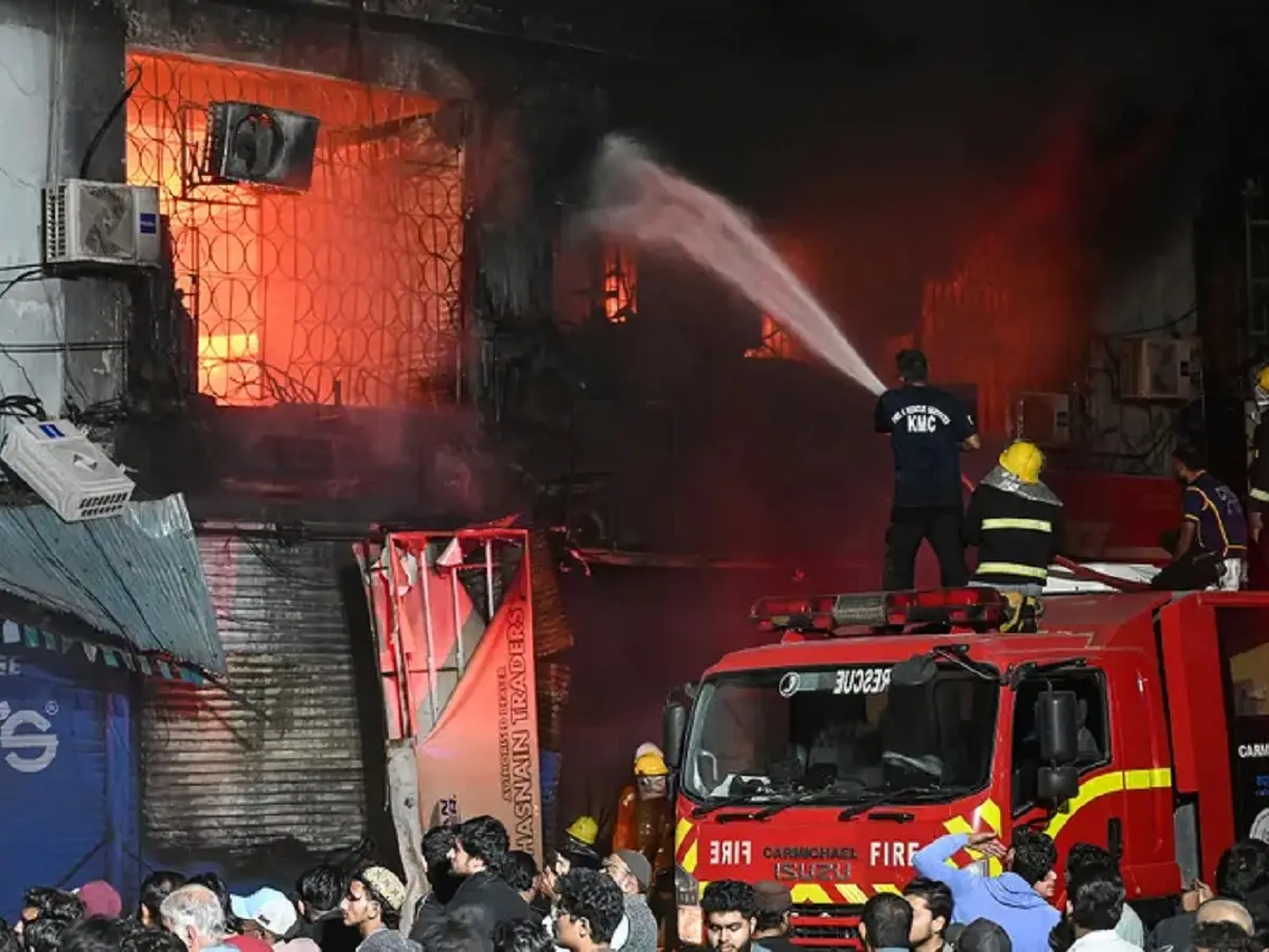 Karachi mall fire toll may rise as 60 reported missing, Sindh CM says 6 confirmed dead Karachi mall fire toll may rise as 60 reported missing, Sindh CM says 6 confirmed dead