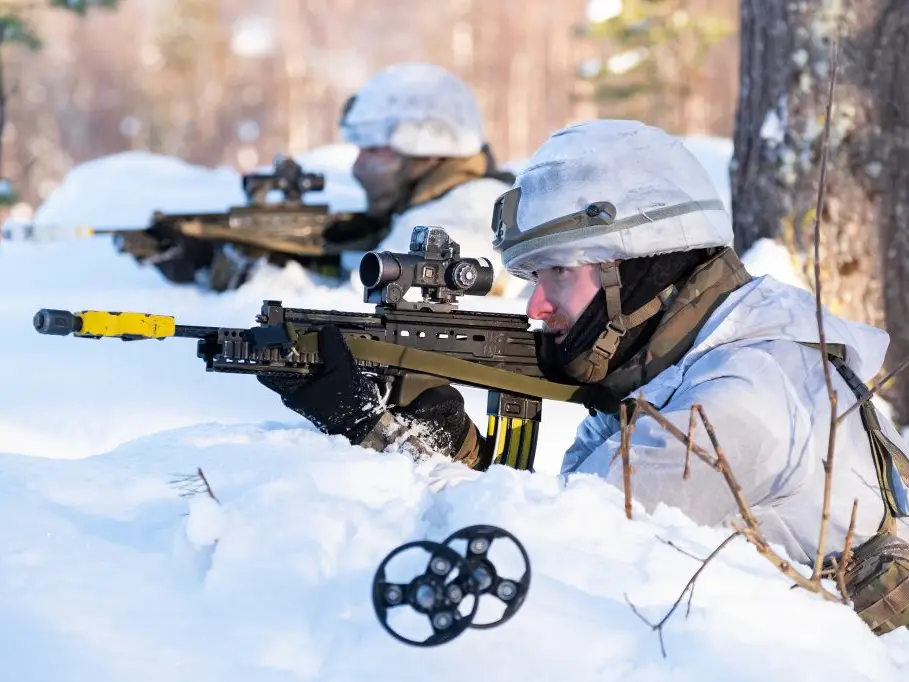 ‘Arctic warfare’: How troops modify rifles for extreme cold combat