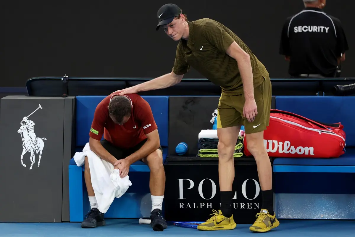 Jannik Sinner says 'not the way to win a match' after advancing to R2 of Australian Open 2026