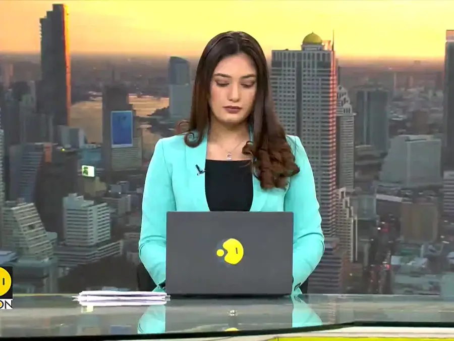 Aurora Borealis Lights Up Northwest England | Purple and Green Night Sky