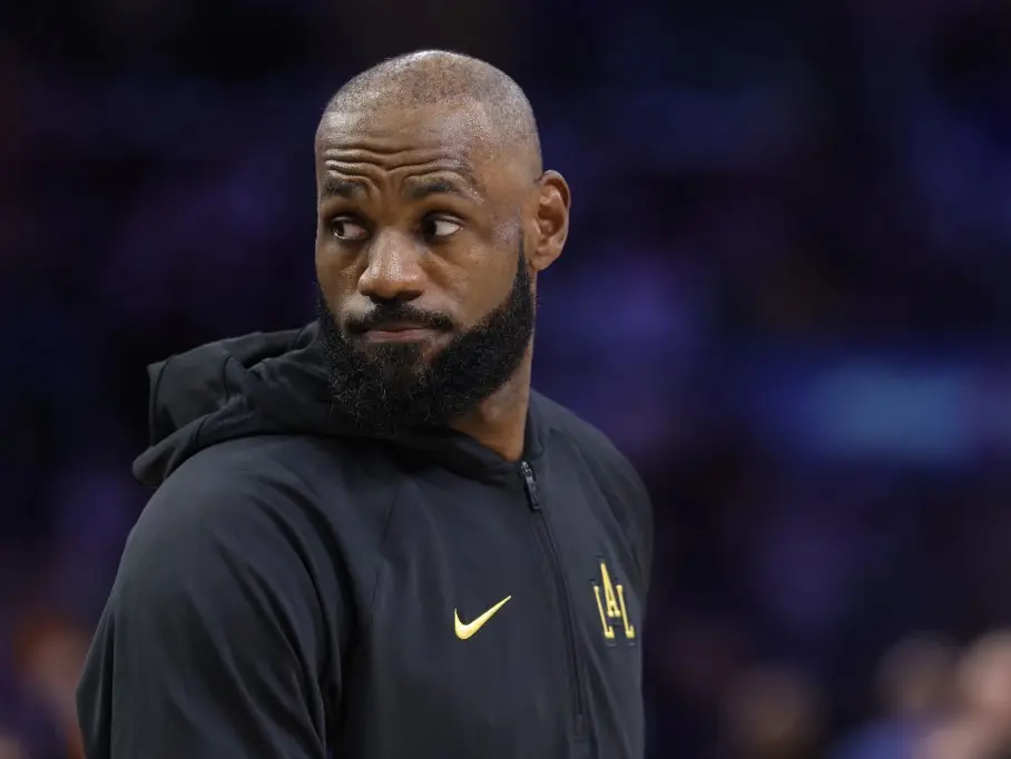 'Absolutely disgraceful': LeBron James & Nike draw fan ire for new shoes respecting MLK 'Absolutely disgraceful': LeBron James & Nike draw fan ire for new shoes respecting MLK