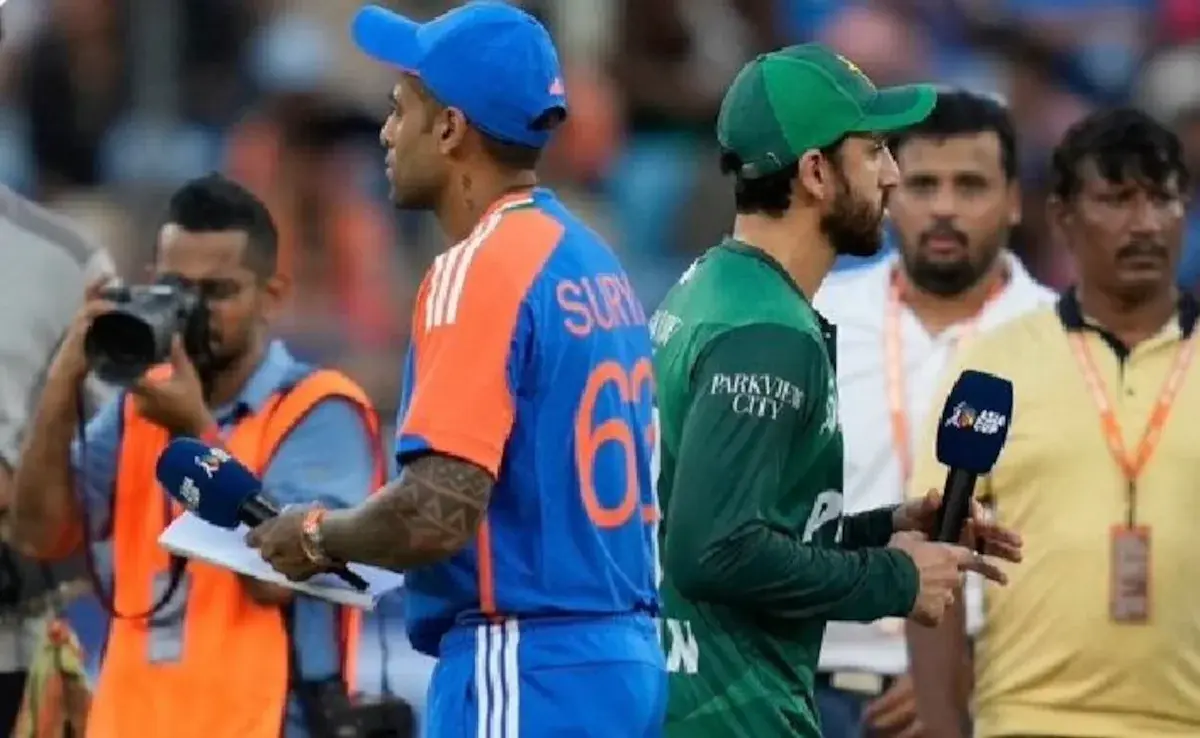 Pakistan stoops to new low with 'handshake' dig at India in Australia series promo | WATCH