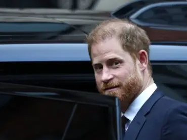 Day 4 of trial: Elizabeth Hurley claims her landline were 'tapped' in British tabloid publisher, Harry steps out in support Day 4 of trial: Elizabeth Hurley claims her landline were 'tapped' in British tabloid publisher, Harry steps out in support