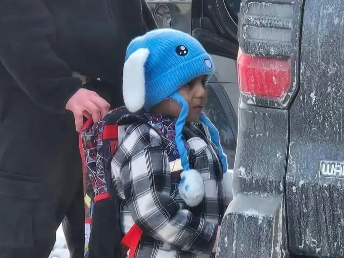 ICE agents detain 5-year-old boy during immigration operation in Minnesota ICE agents detain 5-year-old boy during immigration operation in Minnesota