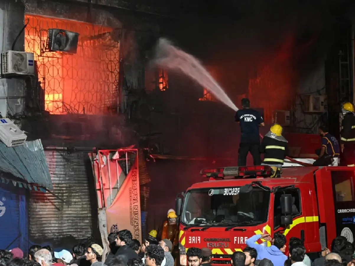 Death toll in Karachi shopping mall blaze rises to 71, may go up further as search operation still on Death toll in Karachi shopping mall blaze rises to 71, may go up further as search operation still on