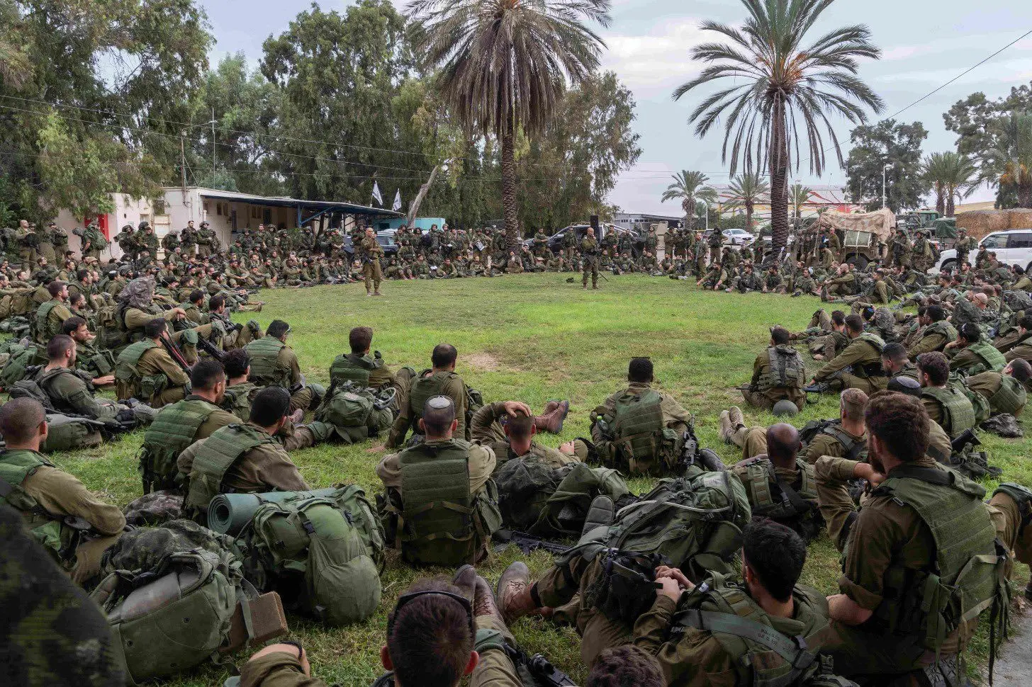 465,000 Israeli reserve forces