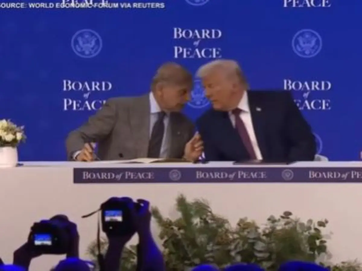 WATCH: Trump acknowledges Munir's presence as Sharif points towards Pakistan army chief at Davos event