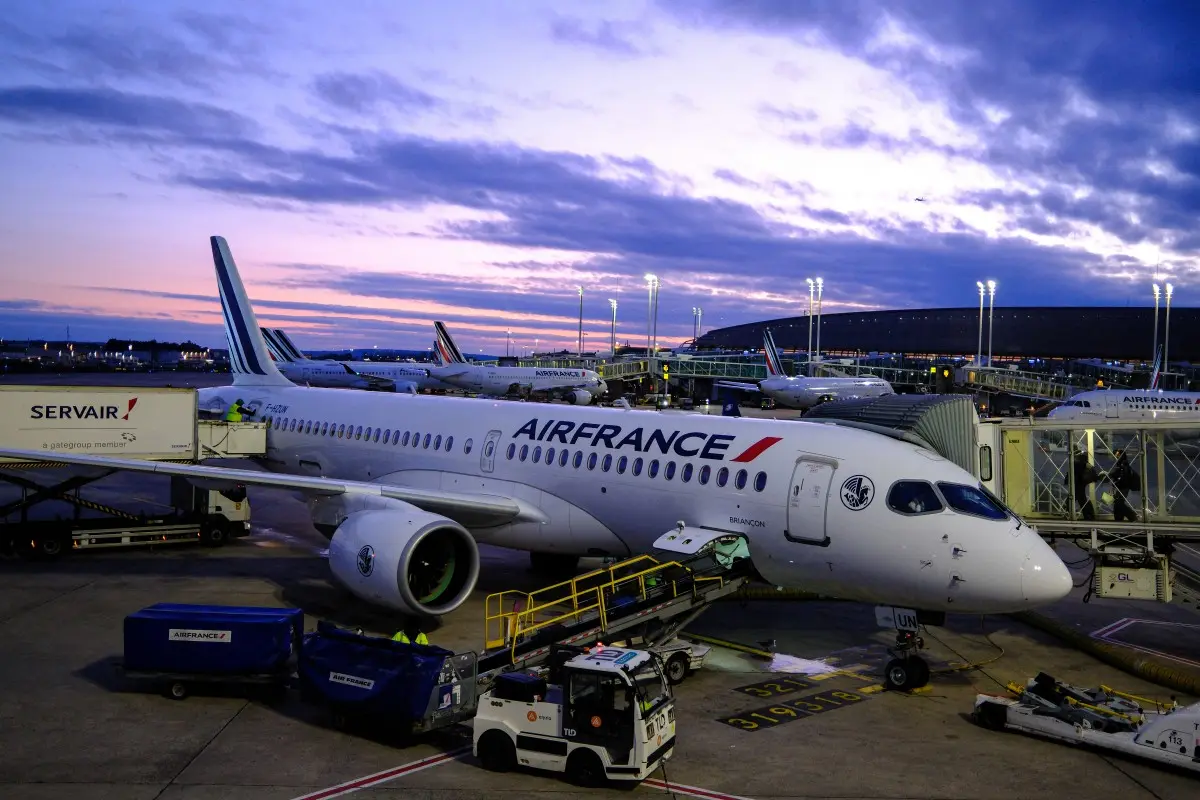 Airlines cancel flights to Middle East after Trump’s ‘armada’ warning to Iran – What’s happening?