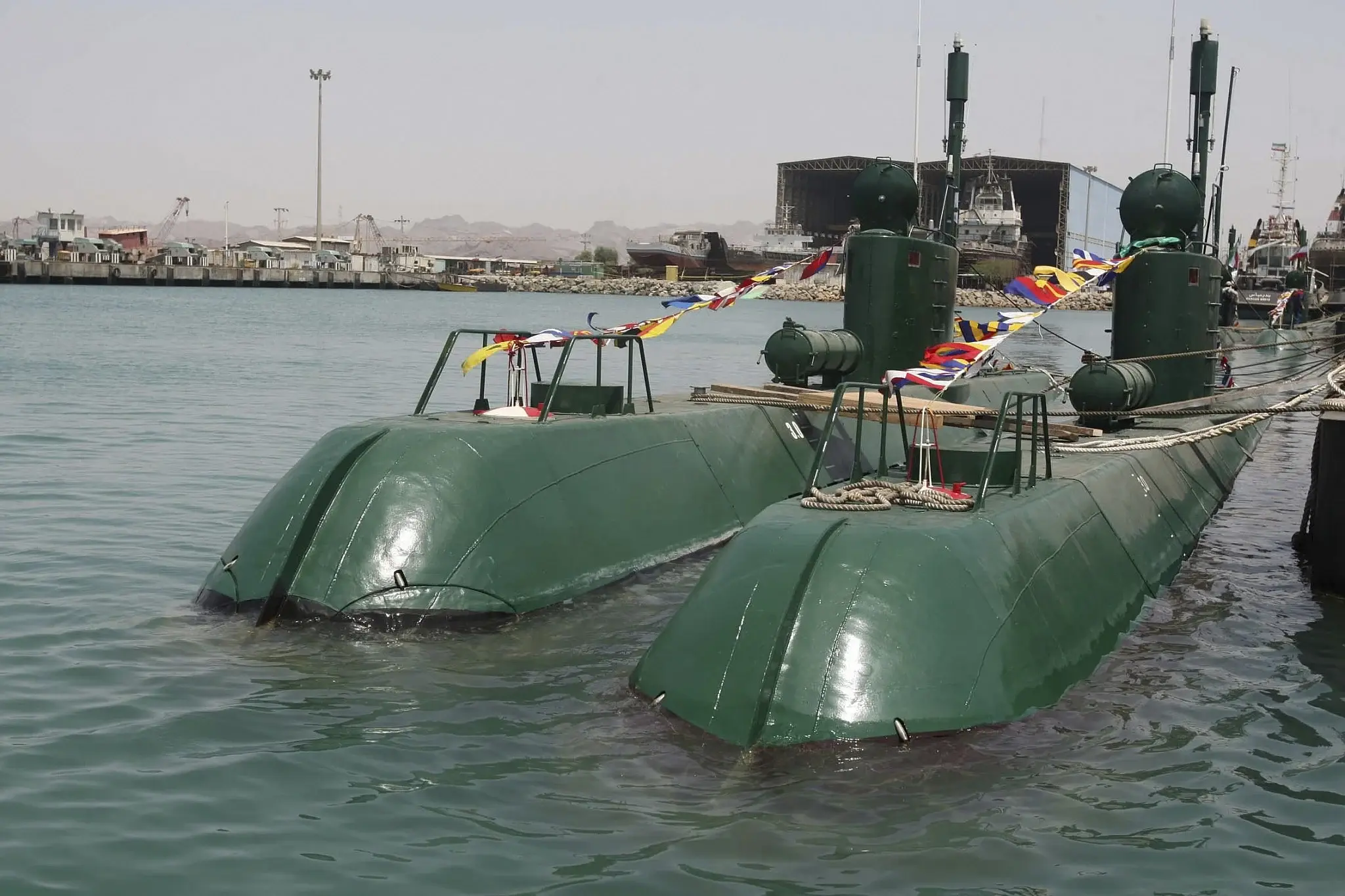 Midget submarine ambushes