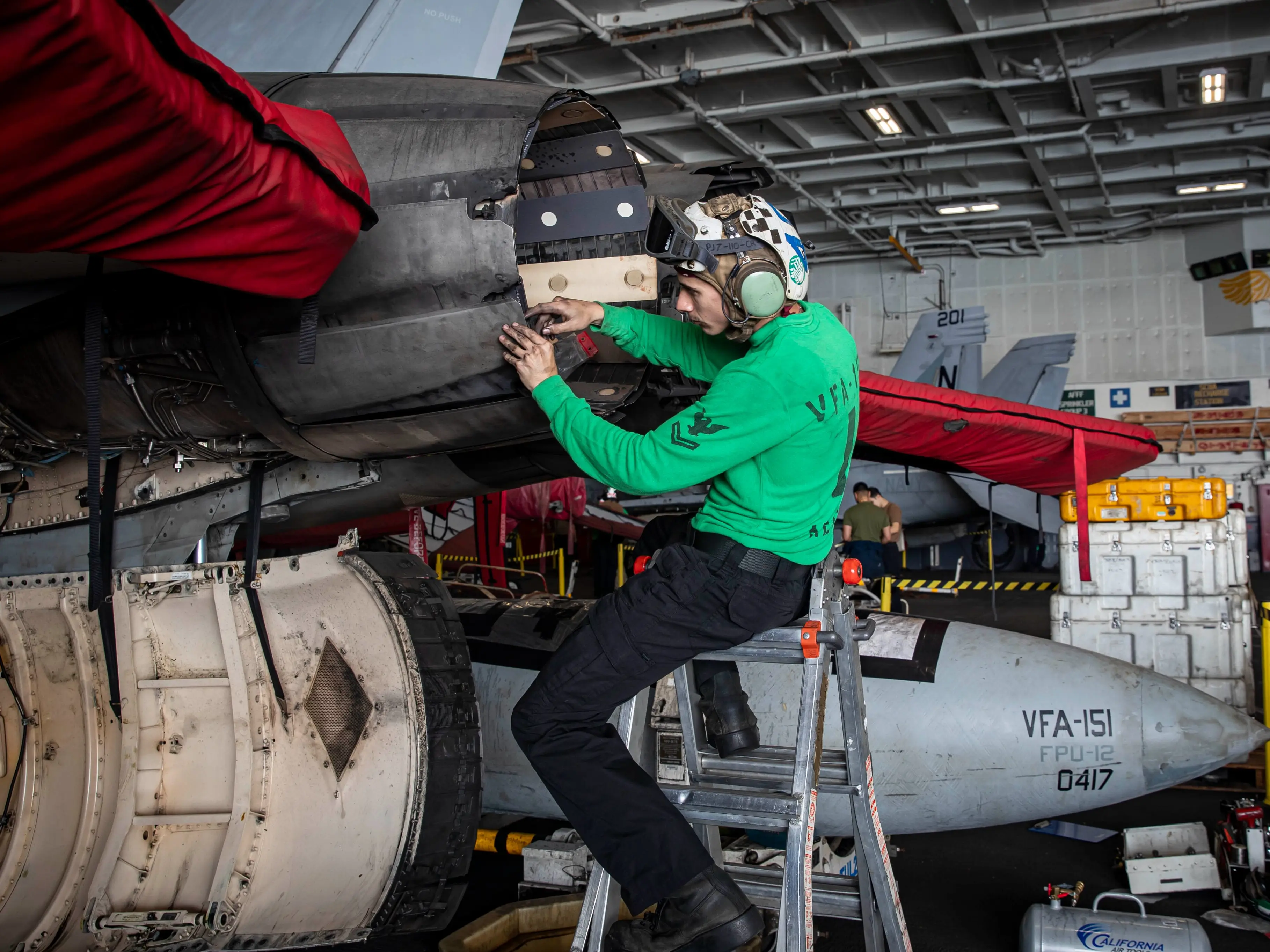 USS Abraham Lincoln aircraft carrier arrives in Middle East amid Iran tensions USS Abraham Lincoln aircraft carrier arrives in Middle East amid Iran tensions