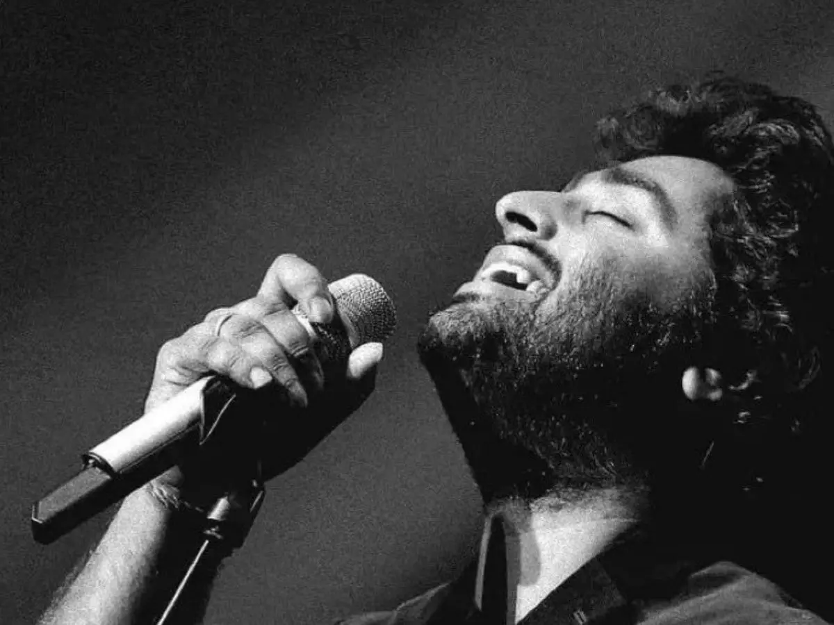 How much does he charge?