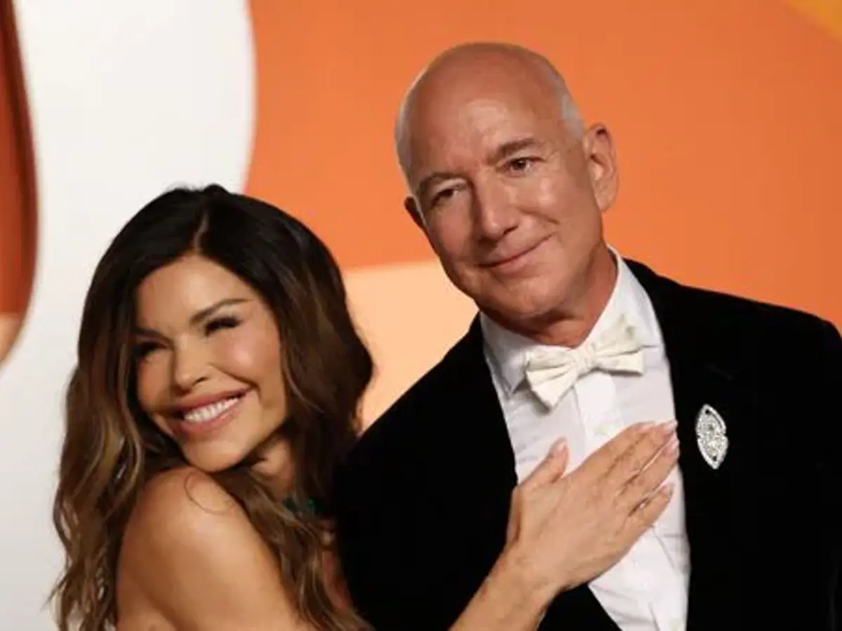 Washington Post Employees Appeal to Bezos' Wife Amid Layoff Fears
