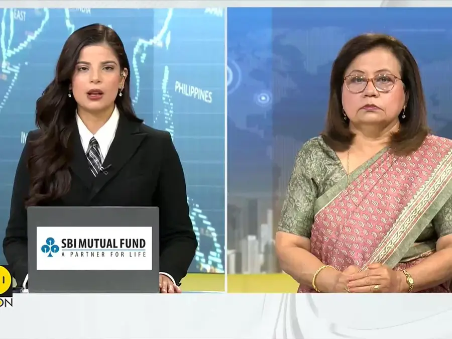 Batman-Clad Protester Takes On City Over ICE Super Bowl Security