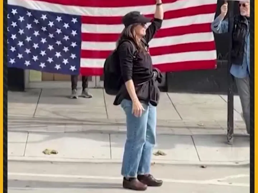 San Francisco Protesters Blast Horns at ICE Raids