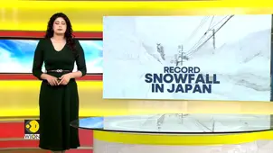  Japan Blanketed in White After Record Snowfall | Record-breaking Snow Buries Streets, Cars 