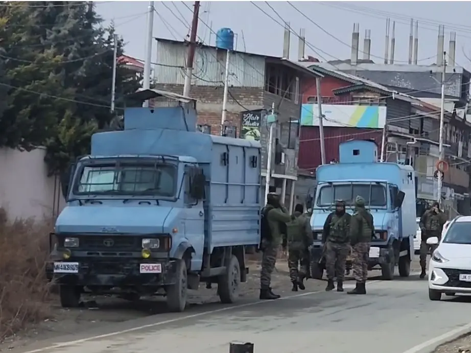 NIA carries out multiple raids across Kashmir valley in crackdown on terror networks NIA carries out multiple raids across Kashmir valley in crackdown on terror networks