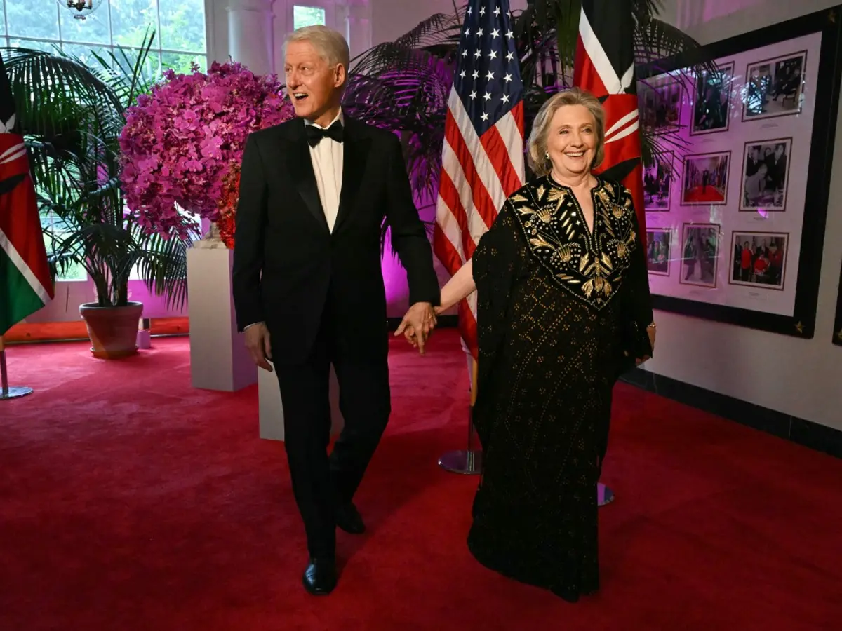 Bill and Hillary Clinton agree to testify on Epstein links ahead of ...