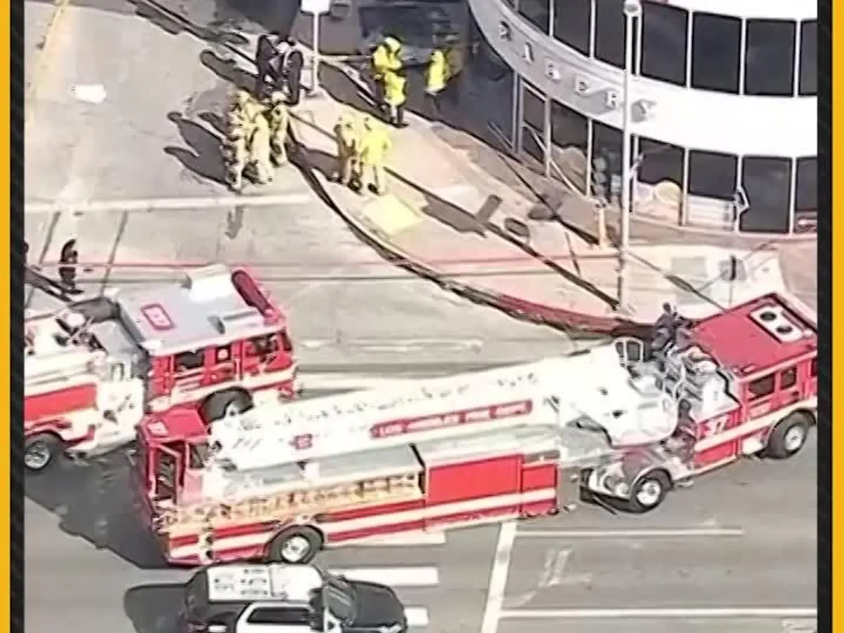 3 Dead, 6 Hurt After Car Hits Bicyclist and Crashes Into Los Angeles ...