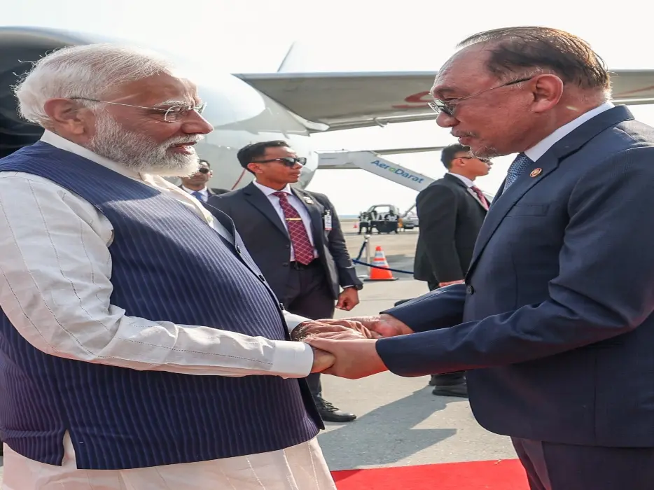 'So much that connects Indian and Malaysian hearts', says Modi to Indian diaspora 'So much that connects Indian and Malaysian hearts', says Modi to Indian diaspora