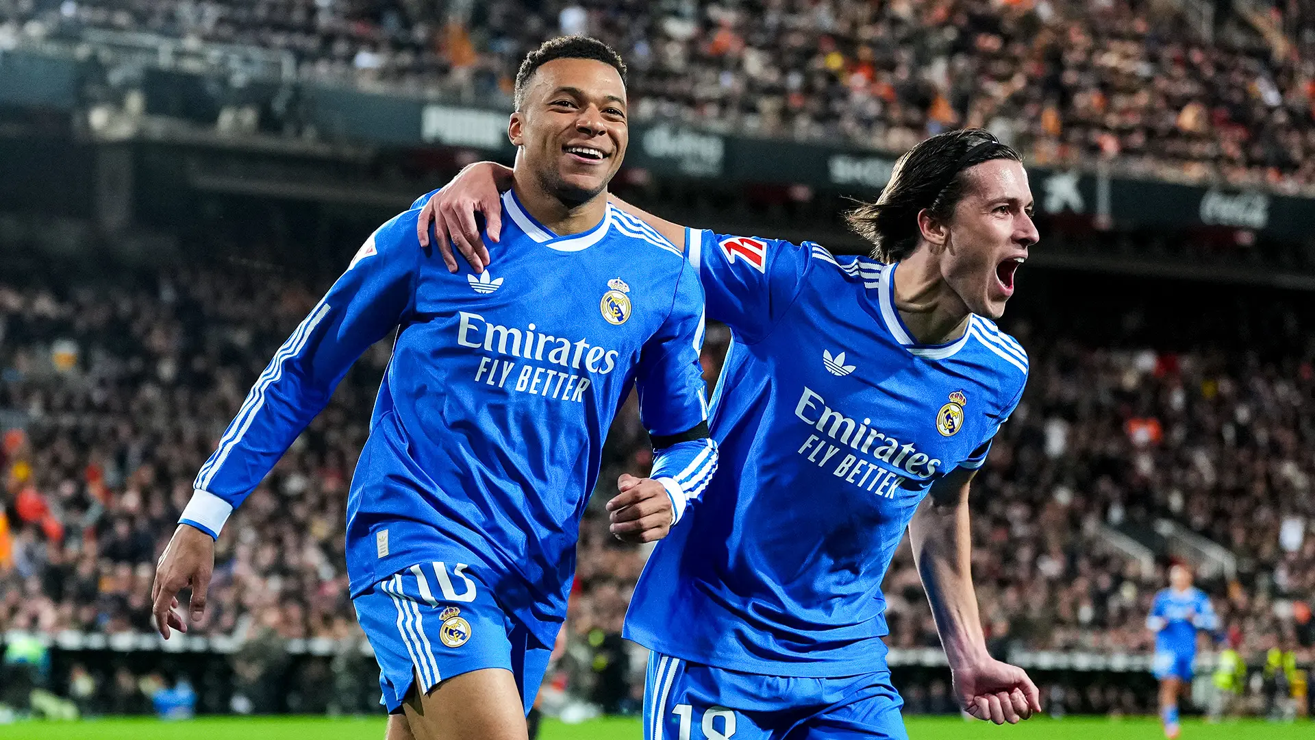 La Liga: Real Madrid beat Valencia to stay within a point of Barca