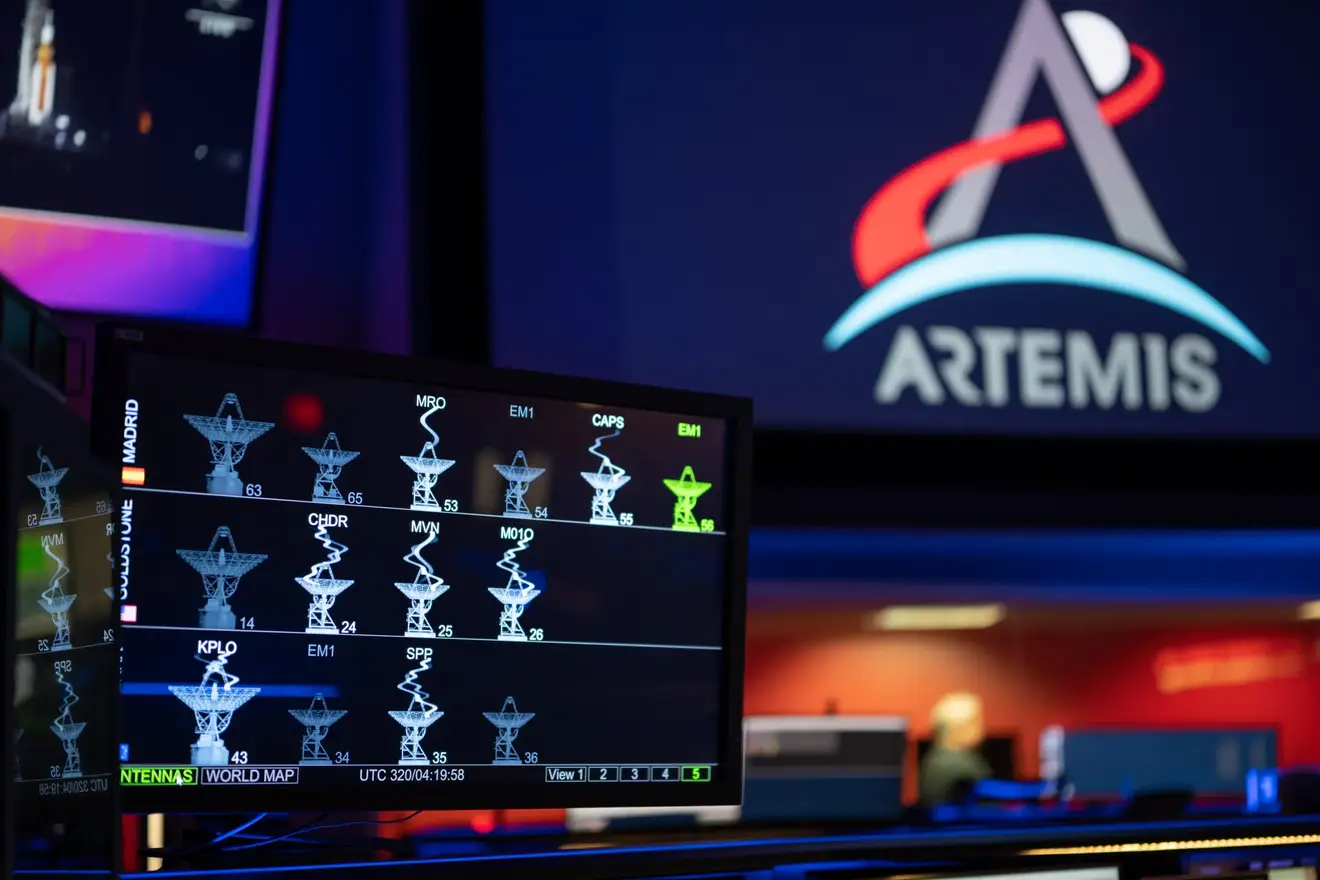 What is NASA’s Near Space Network, and how will NASA Artemis astronauts stay in touch with Earth?