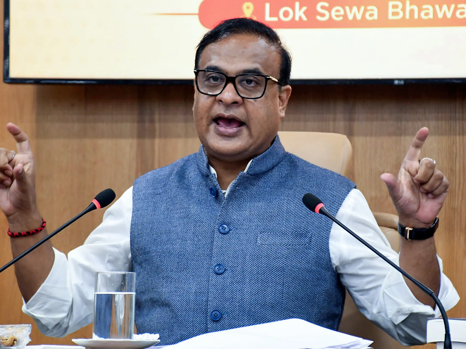 Assam CM Himanta Biswa Sarma files Rs 500 crore defamation suit against Congress MP Gaurav Gogoi Assam CM Himanta Biswa Sarma files Rs 500 crore defamation suit against Congress MP Gaurav Gogoi