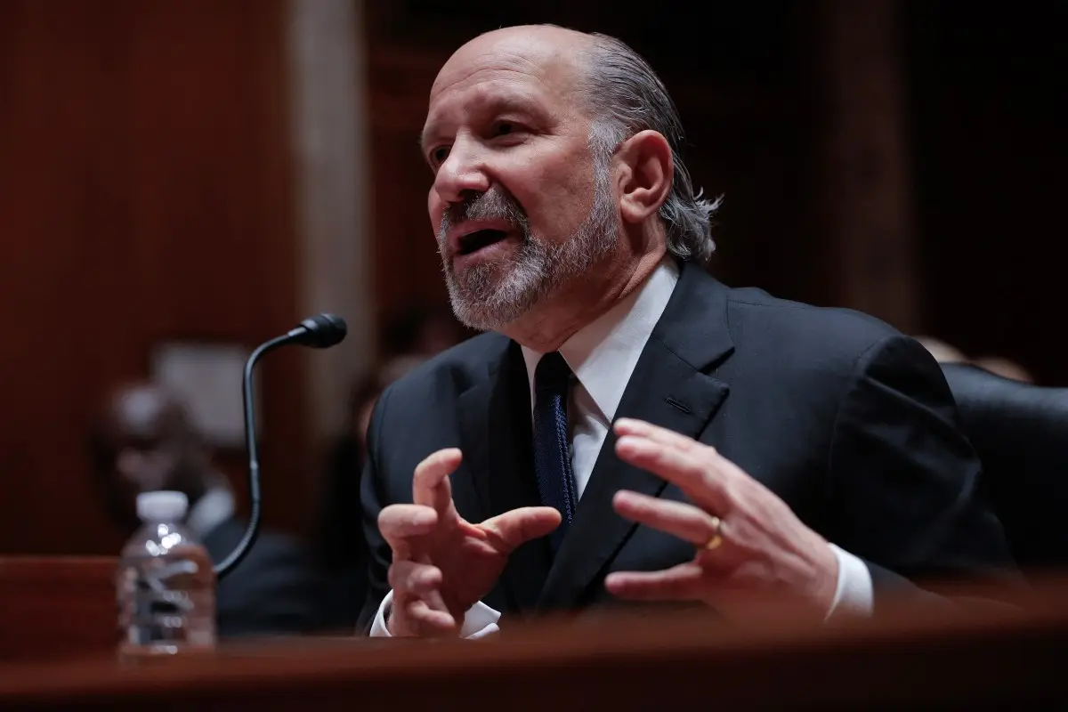Trump ‘fully supports’ Lutnick, despite his ties with Jeffrey Epstein, says White House