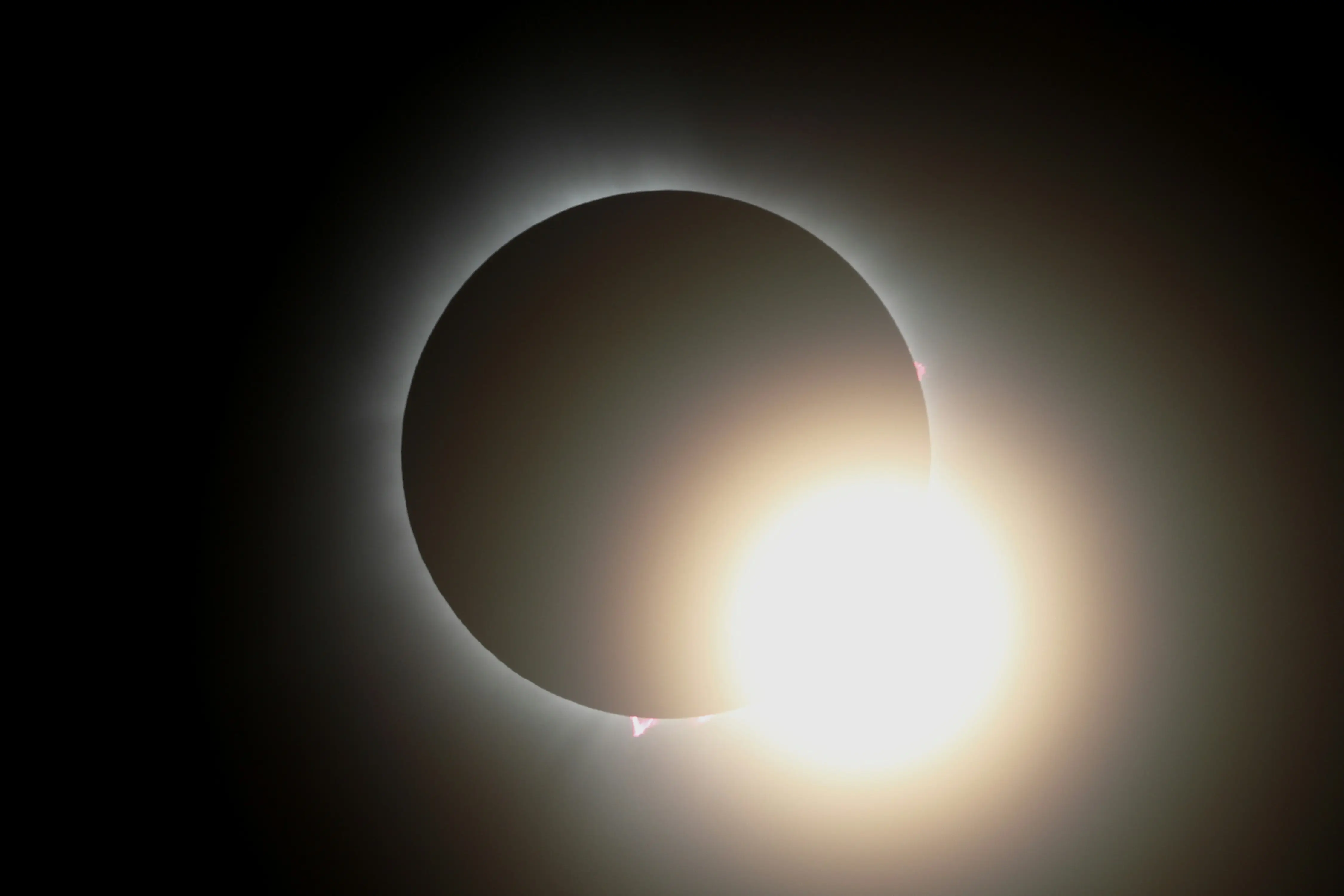 Concordia or Mirny, which station has a better chance of seeing the solar eclipse?