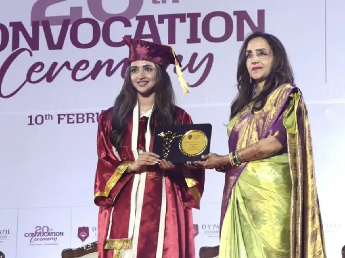 Sreeleela completes MBBS amid busy film career; convocation video goes viral Sreeleela completes MBBS amid busy film career; convocation video goes viral