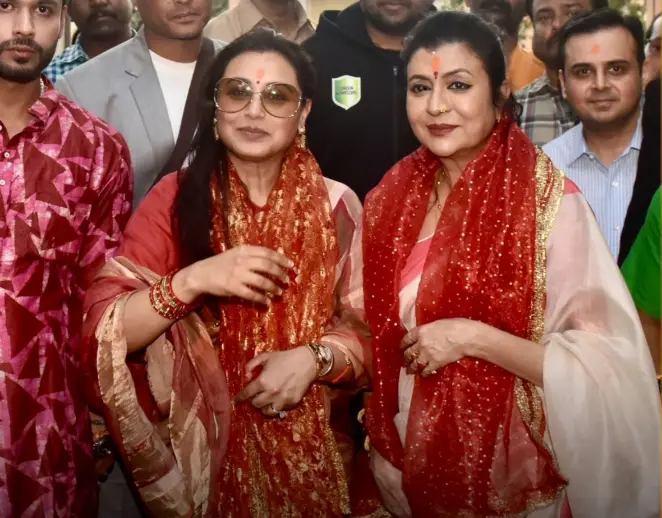 Rani Mukerji visits Kalighat temple in Kolkata with her aunt, Bengali cinema icon Debashree Roy, see pics