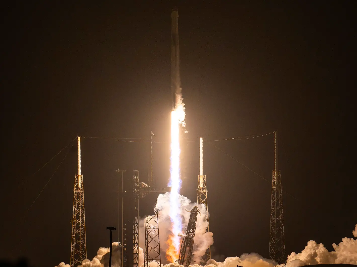 SpaceX lifts off with four astronauts for Valentine’s Day International Space Station docking SpaceX lifts off with four astronauts for Valentine’s Day International Space Station docking