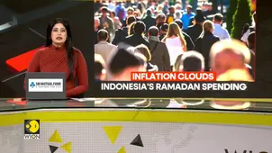 Indonesians Shop Amid Economic Strain