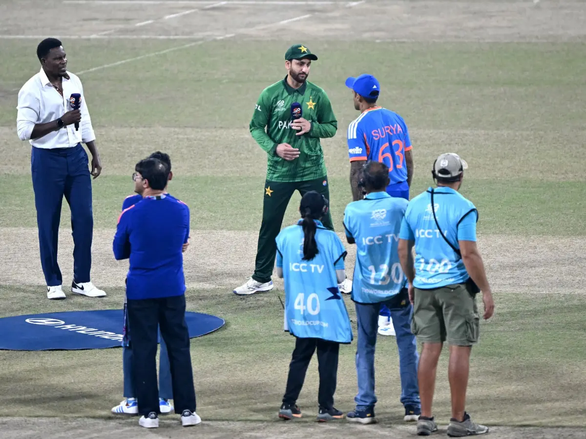 India vs Pakistan, T20 World Cup 2026: Captains avoid handshake, India make key changes for high-octane contest India vs Pakistan, T20 World Cup 2026: Captains avoid handshake, India make key changes for high-octane contest