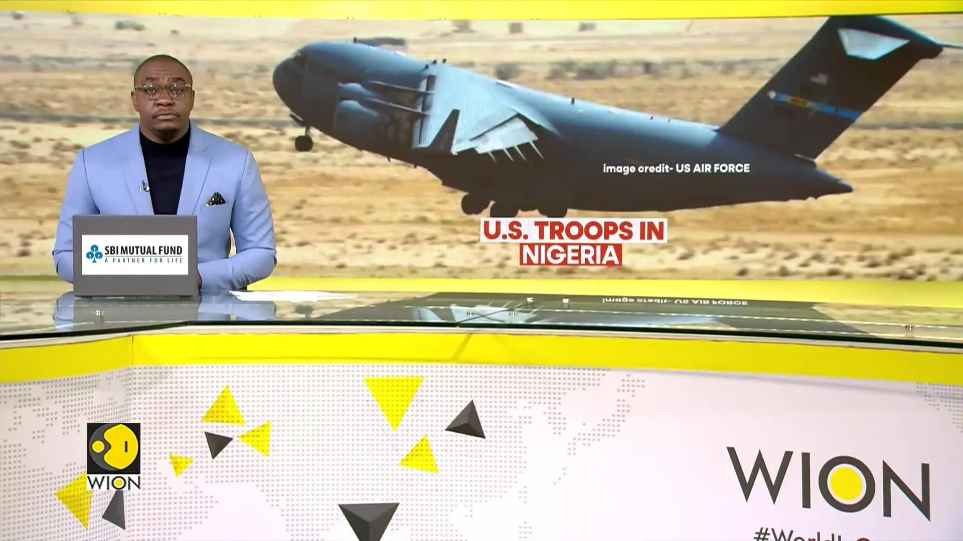 US Troops, C-17 Cargo Planes Land in Nigeria Amid Mounting Pressure From Trump