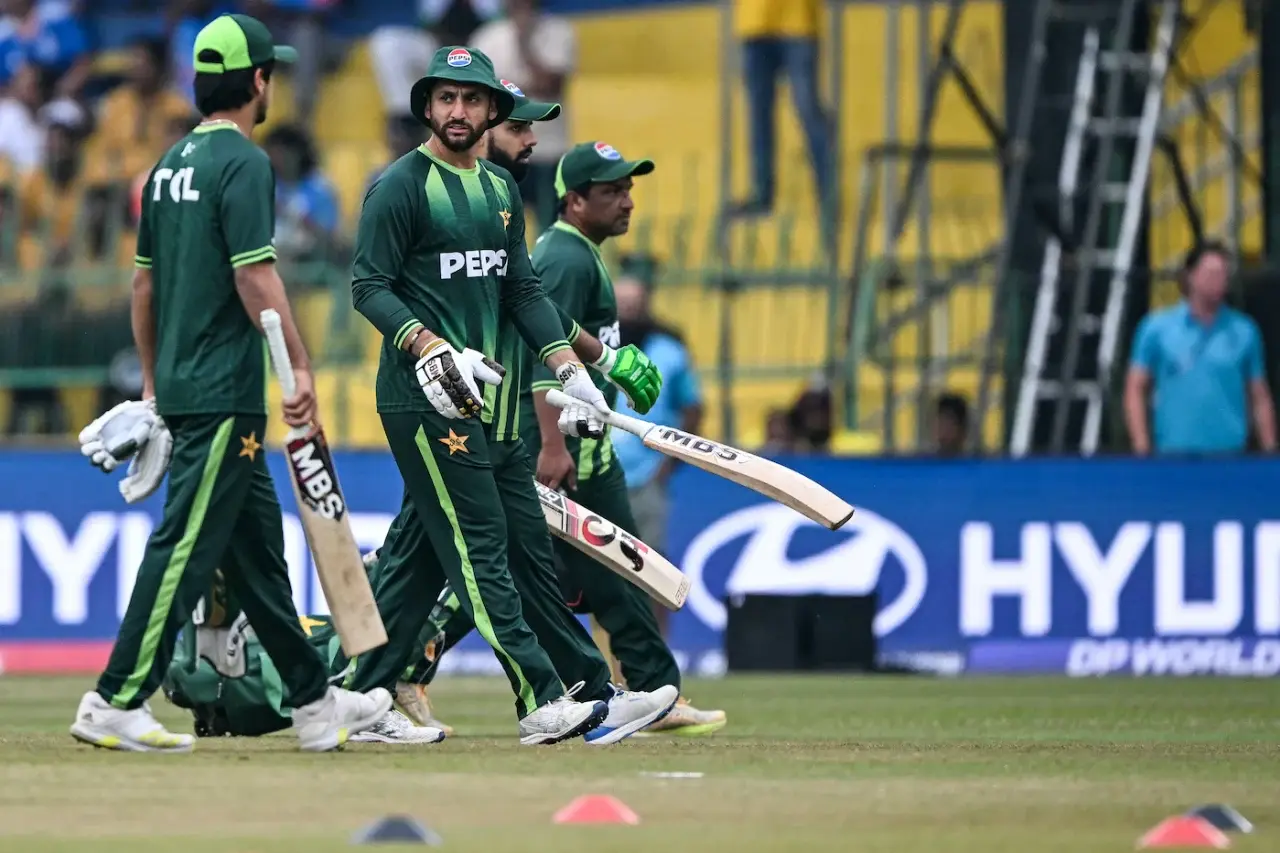 T20 World Cup 2026 | 'Gimmick every time:' Unforgiving Pak fans troll own team after another loss vs India
