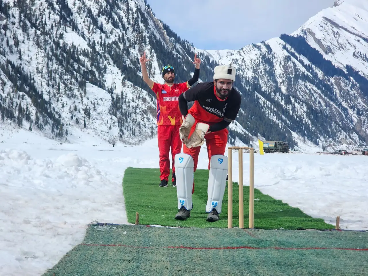 Chorwan 11 clinch title as 6th Gurez Ice Cricket Premier League concludes amid snowy spectacle in Valley
