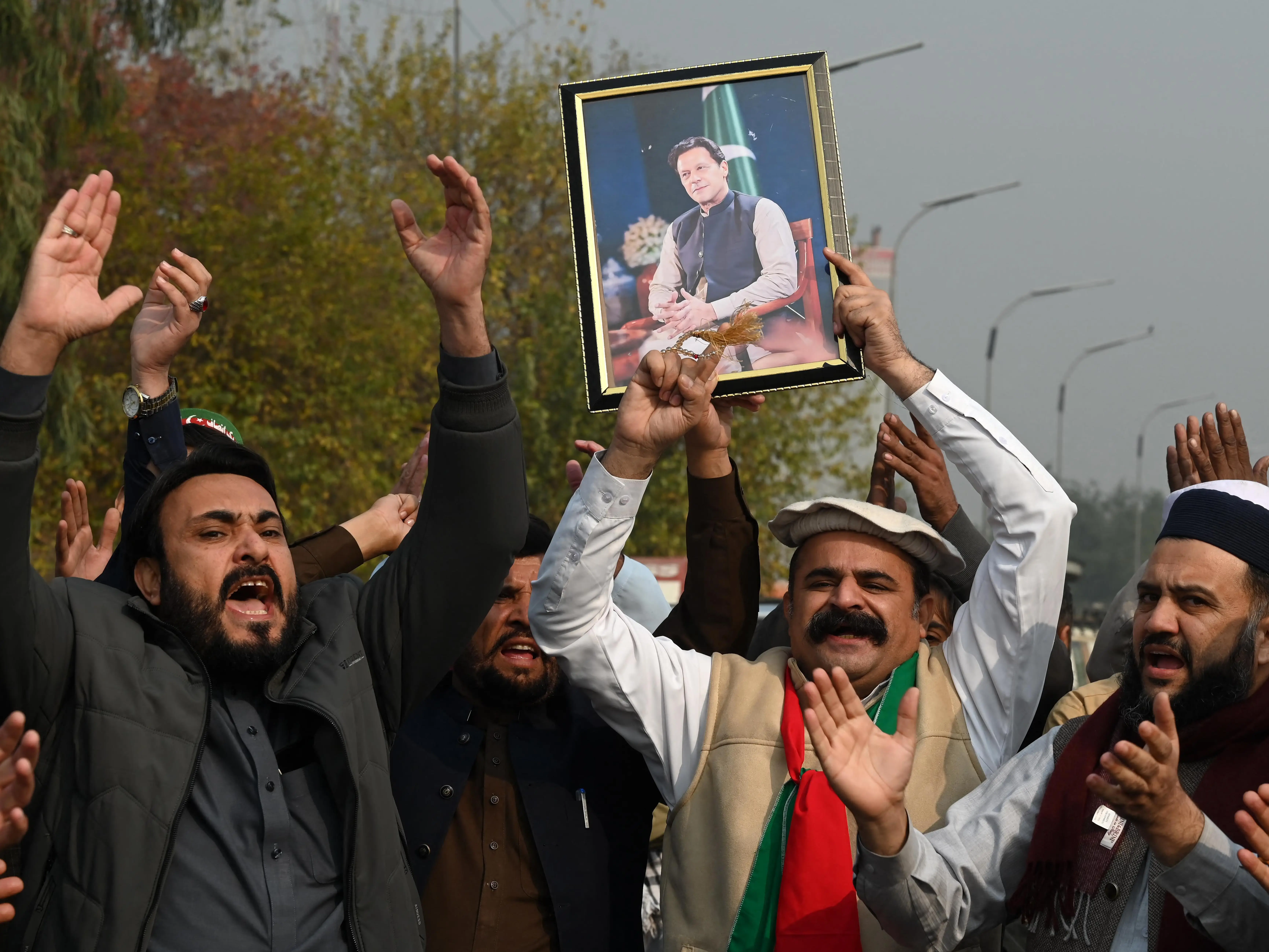 Government medical board reports Imran Khan’s vision improving, after lawyer claimed 85% vision loss Government medical board reports Imran Khan’s vision improving, after lawyer claimed 85% vision loss