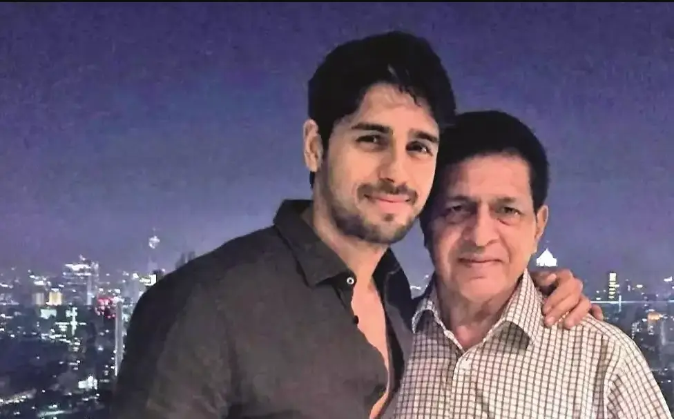 Sidharth Malhotra's father Sunil Malhotra passes away, actor rushes to Delhi with wife Kiara Advani