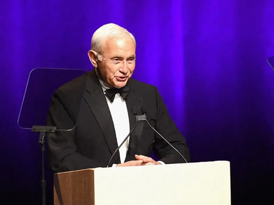 ‘I was naive’: Former Victoria’s Secret CEO Les Wexner tells US lawmakers he was ‘conned’ by Epstein
