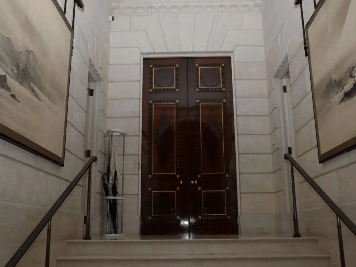 Epstein files reveal Israeli officers installed and controlled security equipment in Manhattan apartment Epstein files reveal Israeli officers installed and controlled security equipment in Manhattan apartment