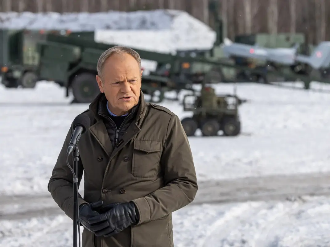 Donald Tusk urges citizens to leave Iran immediately warns of “Very Real” war risk Donald Tusk urges citizens to leave Iran immediately warns of “Very Real” war risk