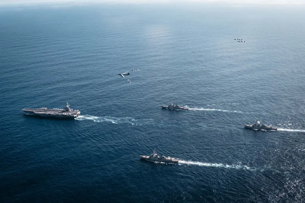 USS Pinckney Leads the Fleet