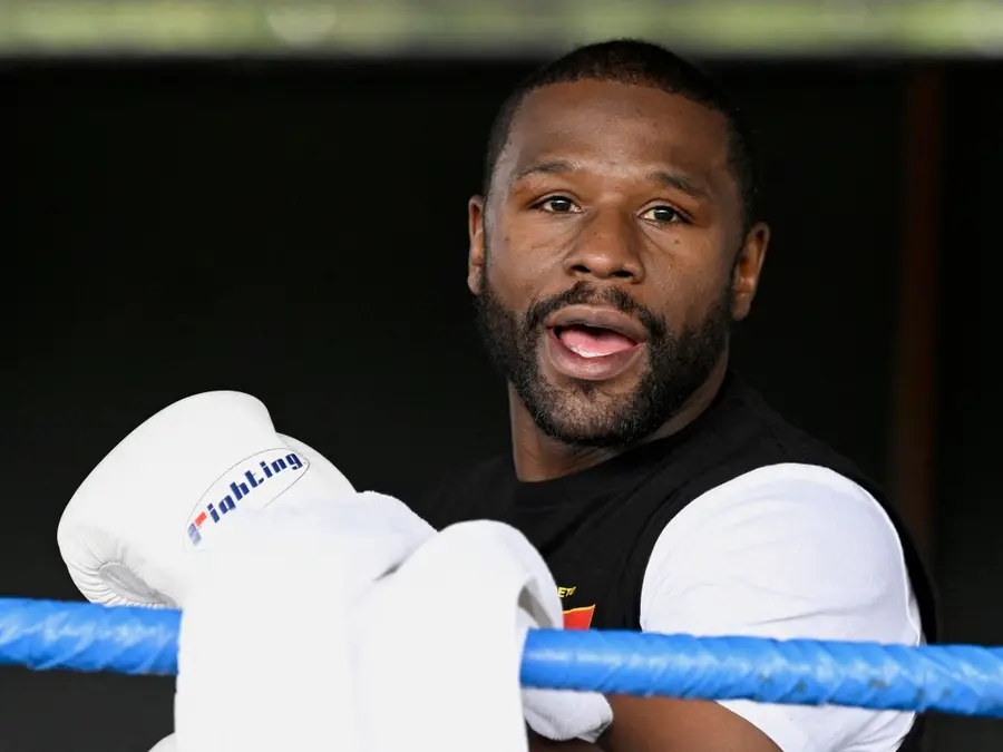 Floyd Mayweather set for in-ring return, to face Mike Tyson in exhibition match
