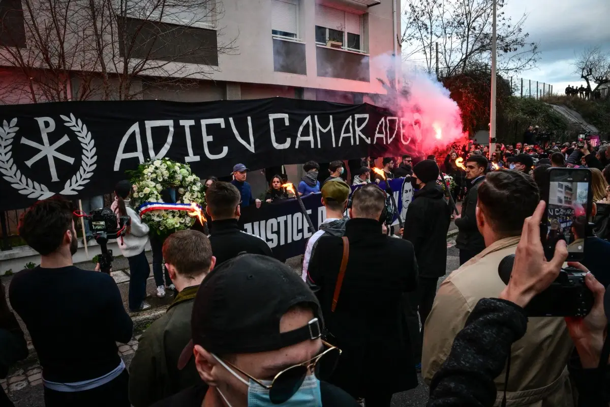 Political tensions rise