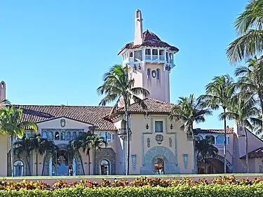 US Secret Service kills armed man attempting to enter Trump's Mar-a-Lago US Secret Service kills armed man attempting to enter Trump's Mar-a-Lago