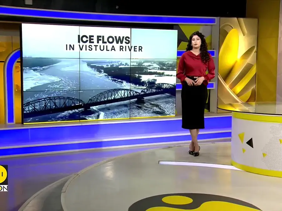 Poland's Deep Freeze Finally Eases | Ice Sheets Break Loose on Vistula River