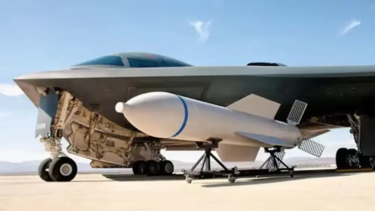 Which is the US’s best bunker‑buster bomb and why won’t it be effective in Iran to completely destroy uranium enrichment centres?